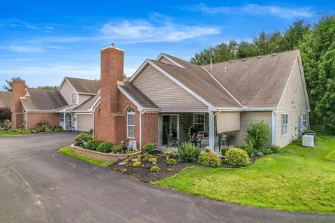905 Shelbourne Pl, Newark, OH 43055