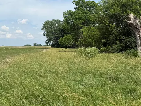 498 Junk Rd, Clarksburg, OH 43115
