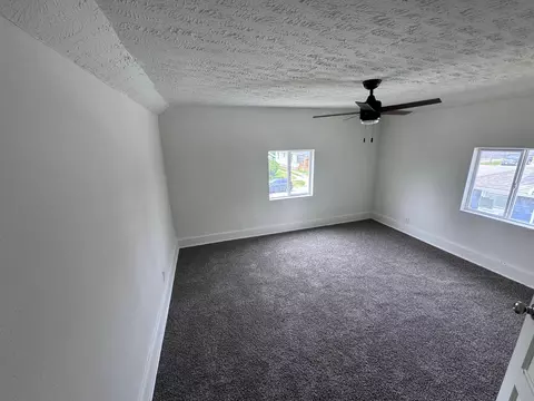 Bedroom - 514 Oak St, Marion, OH 43302 photo 2 of 3
