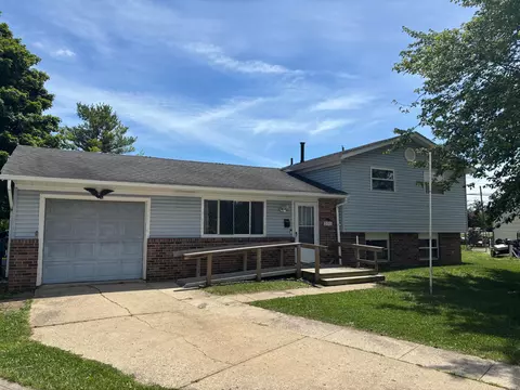 231 Oakdale Ct, West Jefferson, OH 43162