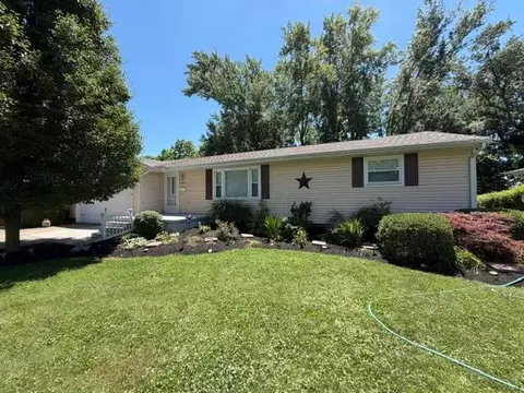 1909 N Columbus St, Lancaster, OH 43130