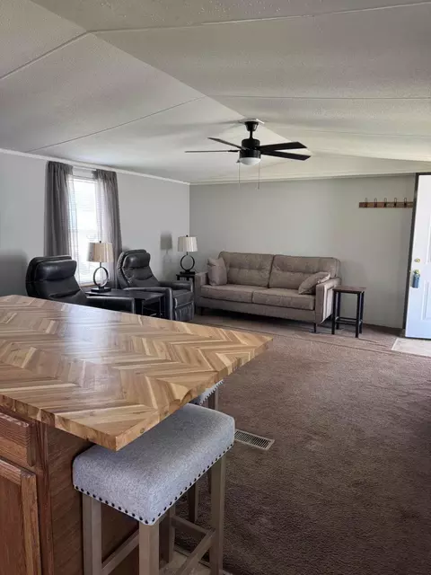 212 Rosie Ave, Pataskala, OH 43062