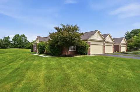 5743 Snedegar Dr #901, New Albany, OH 43054