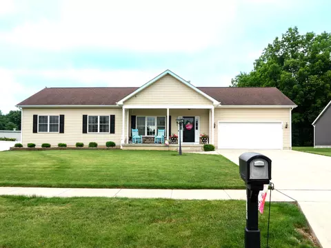 139 Duncan Dr, Pataskala, OH 43062