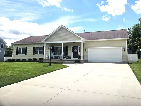 139 Duncan Dr, Pataskala, OH 43062