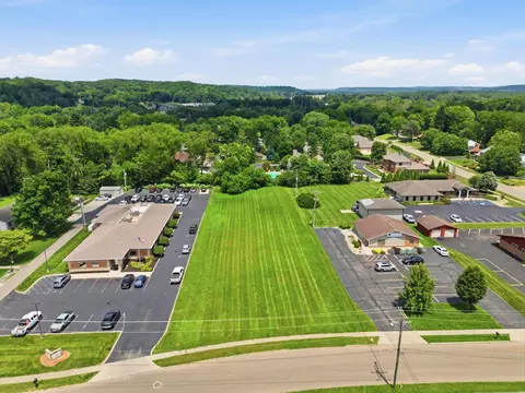 1416 Dickerson St, Newark, OH 43055