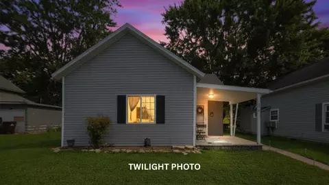 210 W Montford Ave, Ada, OH 45810