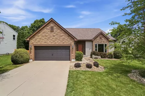 7045 Sherbrook Dr, Westerville, OH 43082