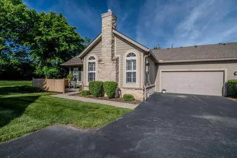 4392 Crimson Maple Ln, Westerville, OH 43082