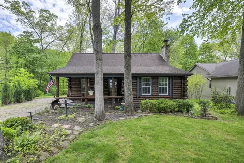 410 Apple Hill Hl N, Howard, OH 43028