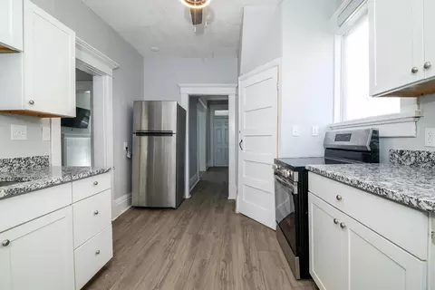 Kitchen - 418 E 17th Ave, Columbus, OH 43201 photo 3 of 3