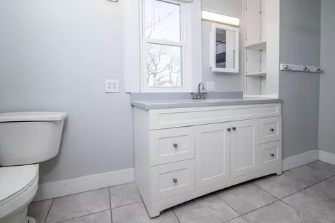 Bath - 418 E 17th Ave, Columbus, OH 43201 photo 4 of 4