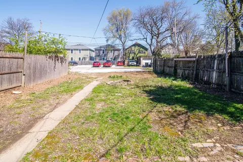Exterior - 418 E 17th Ave, Columbus, OH 43201 photo 6 of 10