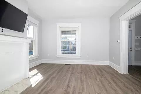 Living - 418 E 17th Ave, Columbus, OH 43201 photo 5 of 6