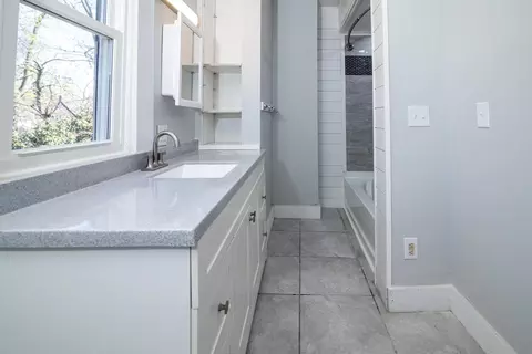 Bath - 418 E 17th Ave, Columbus, OH 43201 photo 1 of 4