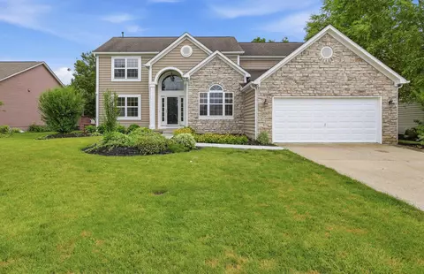 2830 Abbey Knoll Dr, Lewis Center, OH 43035
