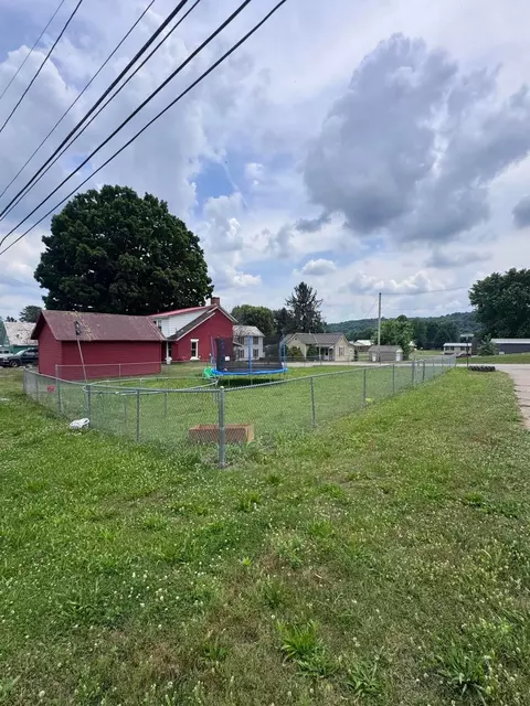 1760 Broadway St, Stockport, OH 43787