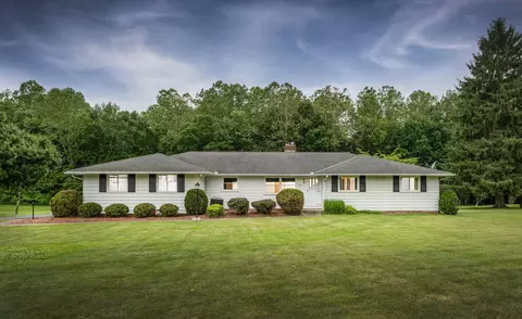 1281 Westwood Dr, Mount Vernon, OH 43050