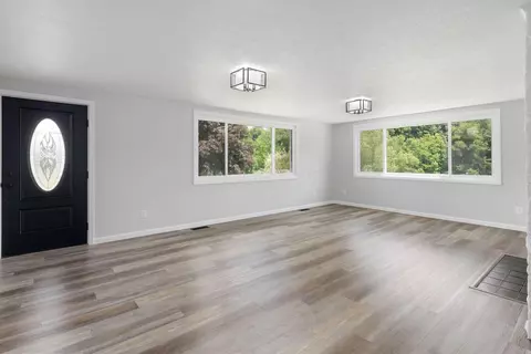 2428 Applegate Rd, Lucas, OH 44843 photo 4