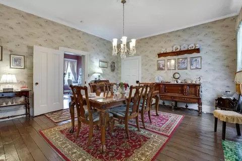 Dining - 124 N Scioto St, Circleville, OH 43113 photo 2 of 2