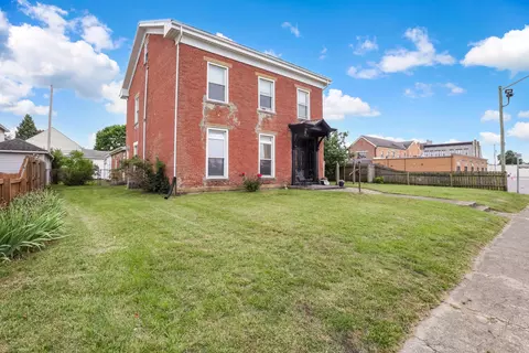 Exterior - 124 N Scioto St, Circleville, OH 43113 photo 3 of 10