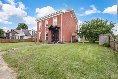 Exterior - 124 N Scioto St, Circleville, OH 43113 photo 2 of 10