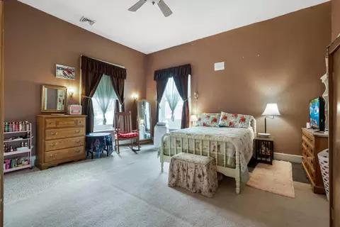 Bedroom - 124 N Scioto St, Circleville, OH 43113 photo 5 of 6