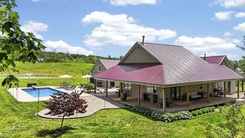 1123 Falls Rd, Bainbridge, OH 45612