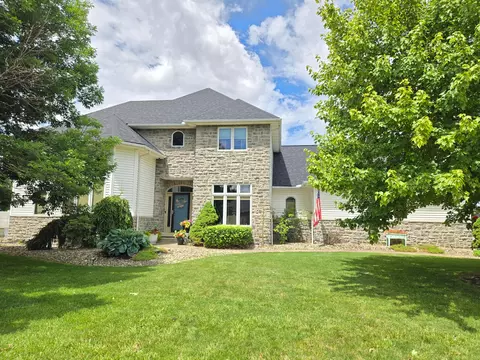 300 Wildflower Dr, Galion, OH 44833
