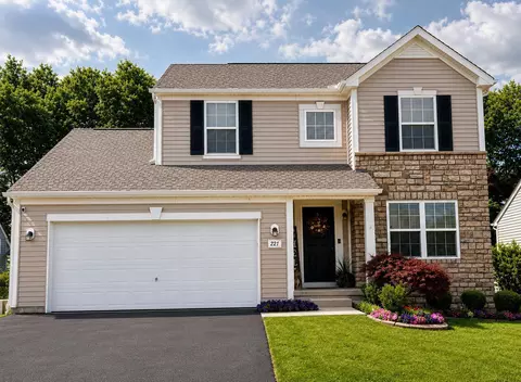 221 Dowler Dr, South Bloomfield, OH 43103