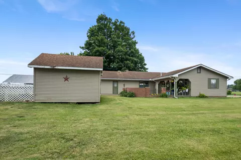 Exterior - 526 Northridge Rd, Circleville, OH 43113 photo 13 of 23
