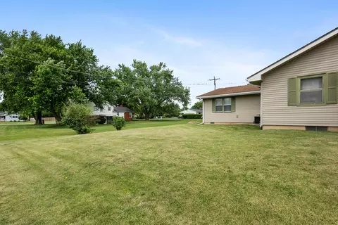 Exterior - 526 Northridge Rd, Circleville, OH 43113 photo 16 of 23