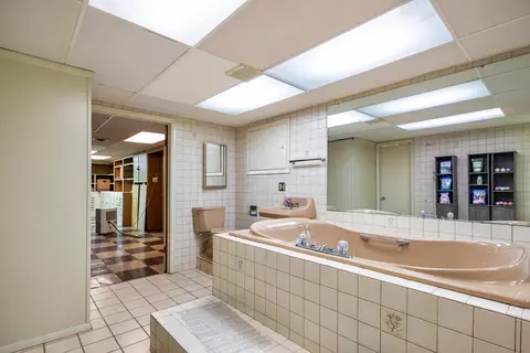 Bath - 526 Northridge Rd, Circleville, OH 43113 photo 6 of 6