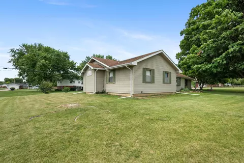 Exterior - 526 Northridge Rd, Circleville, OH 43113 photo 18 of 23