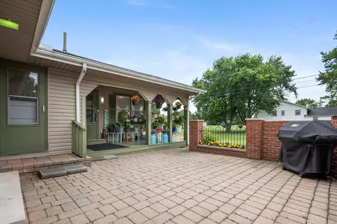 Exterior - 526 Northridge Rd, Circleville, OH 43113 photo 8 of 23