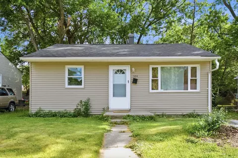 Exterior - 1104 Russell Ave, Springfield, OH 45506 photo 2 of 8