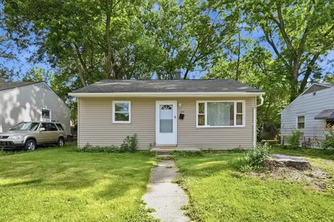 Exterior - 1104 Russell Ave, Springfield, OH 45506 photo 4 of 8