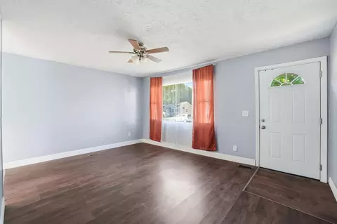 Living - 1104 Russell Ave, Springfield, OH 45506 photo 1 of 3