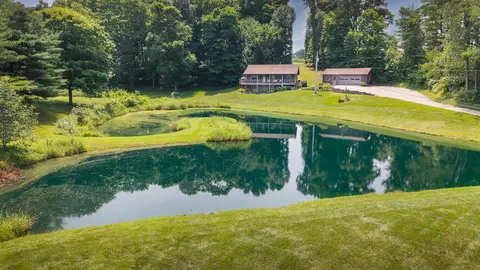 23526 Caves Rd, Gambier, OH 43022