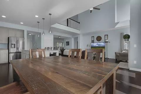 Dining - 5609 Meadowhaven Dr, Powell, OH 43065 photo 4 of 4