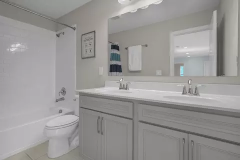 Bath - 5609 Meadowhaven Dr, Powell, OH 43065 photo 2 of 5