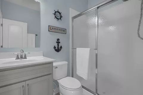 Bath - 5609 Meadowhaven Dr, Powell, OH 43065 photo 1 of 5