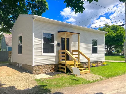 314 N Madriver St, Bellefontaine, OH 43311