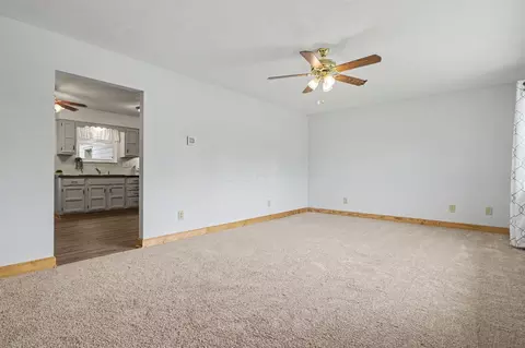 Living - 178 Cliffview Dr, Mount Sterling, OH 43143 photo 5 of 5