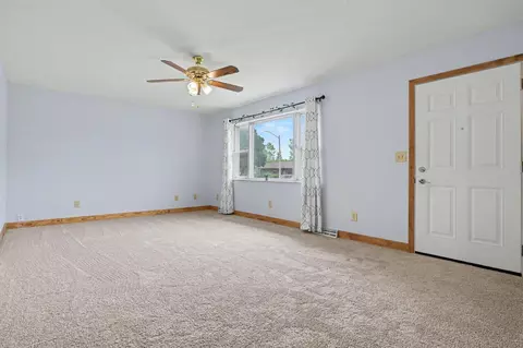 Living - 178 Cliffview Dr, Mount Sterling, OH 43143 photo 1 of 5