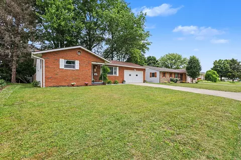 Exterior - 178 Cliffview Dr, Mount Sterling, OH 43143 photo 2 of 12