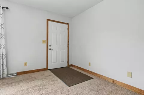 Entry Way - 178 Cliffview Dr, Mount Sterling, OH 43143 photo 1 of 2