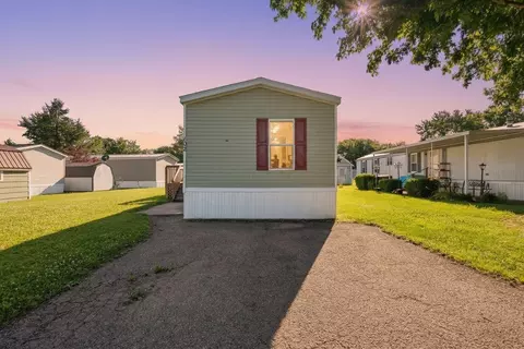 102 Woodfield Pl, Ashville, OH 43103