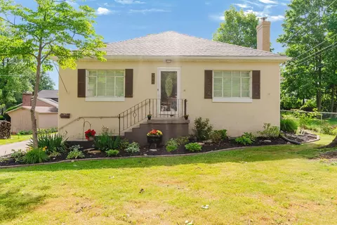 986 Woodland Rd, Mansfield, OH 44907