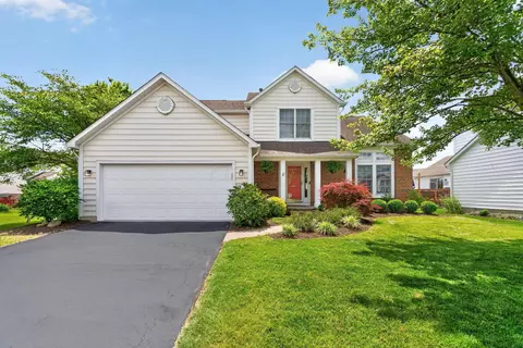 6395 Albany Gardens Dr, New Albany, OH 43054